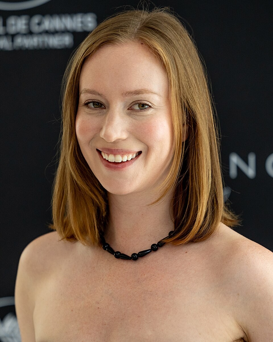 Hannah Einbinder
